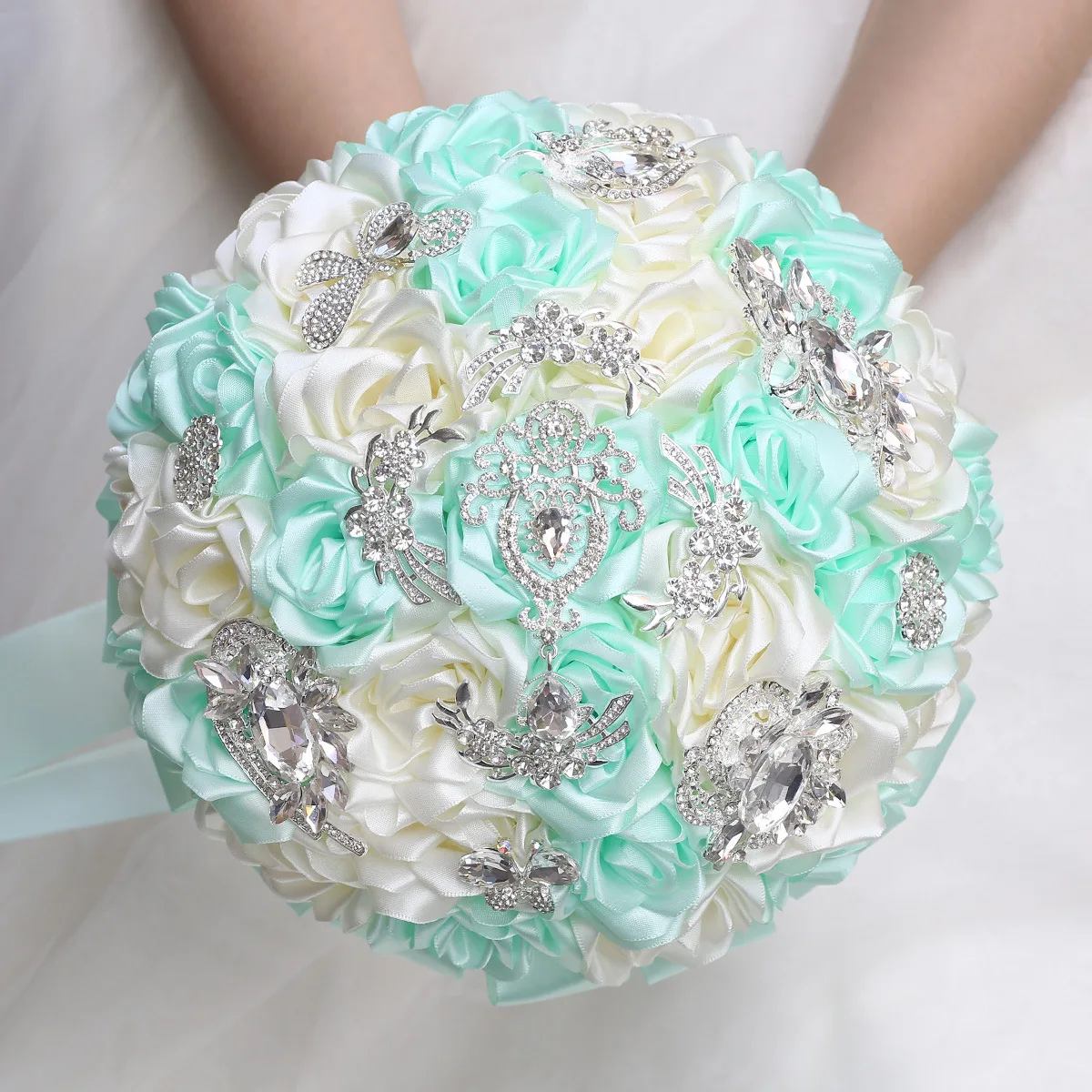 

Букет для невесты Yannew Serene Geen White Quinceanera с брошками из страз, ручной работы, с лентами и розами, на заказ