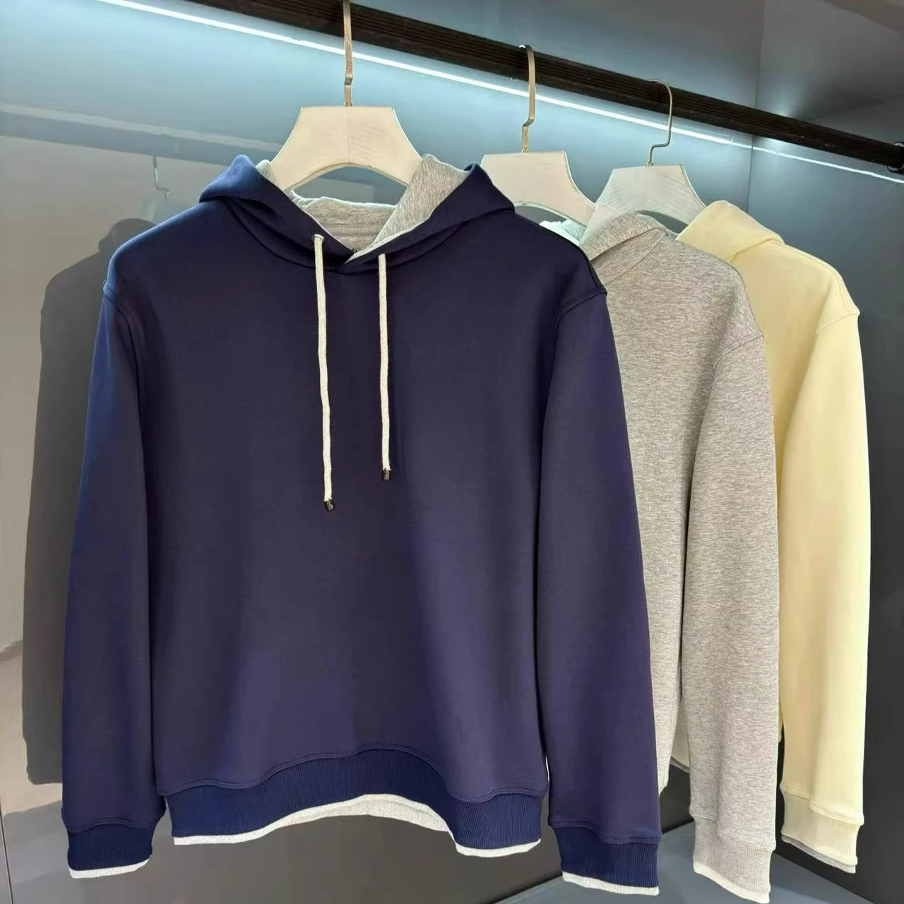 

BC Italian autumn and winter new fashion embroidered hooded fleece sweater men's old money style casual long sleeves