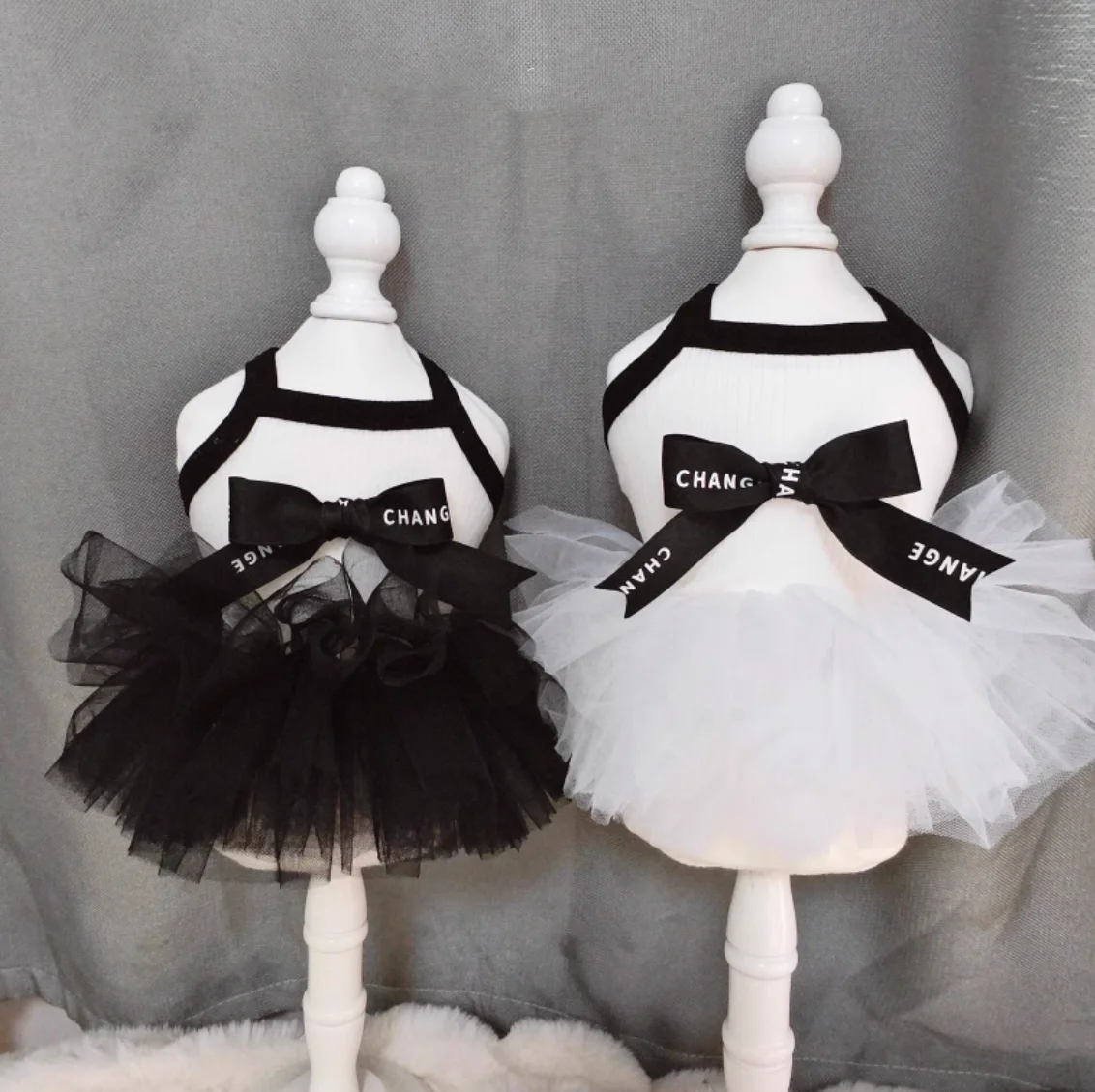 

Luxury Brand Style Pet Wrap Dress For Small Dogs Cat For Loose Fur