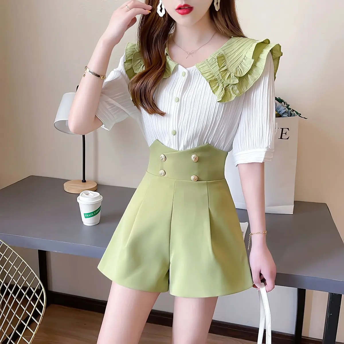 

Women's Fashion Summer Two-piece Short Sleeved Solid Color Shirt+shorts Women's Elegant Y2K Two-piece Street Outfit E977