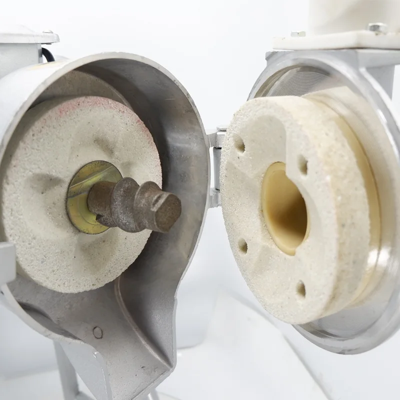 مطحنة فول الصويا آلة حليب الصويا صانع مطحنة اللب زبدة الفول السوداني آلة طحن الذرة