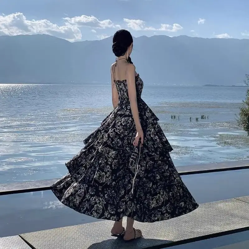 

SOIOMES Hepburn-style Chiffon Chest Wrapping Dress: French-inspired Slimming Holiday-style Tiered Strapless Maxi Dress