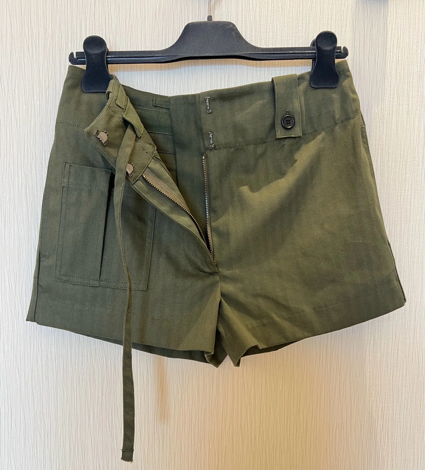 Green Workwear Shorts With Comfortable And Breathable Three-Dimensional Pocket Design,Simple,Cool And Stylish, Personalized Girl