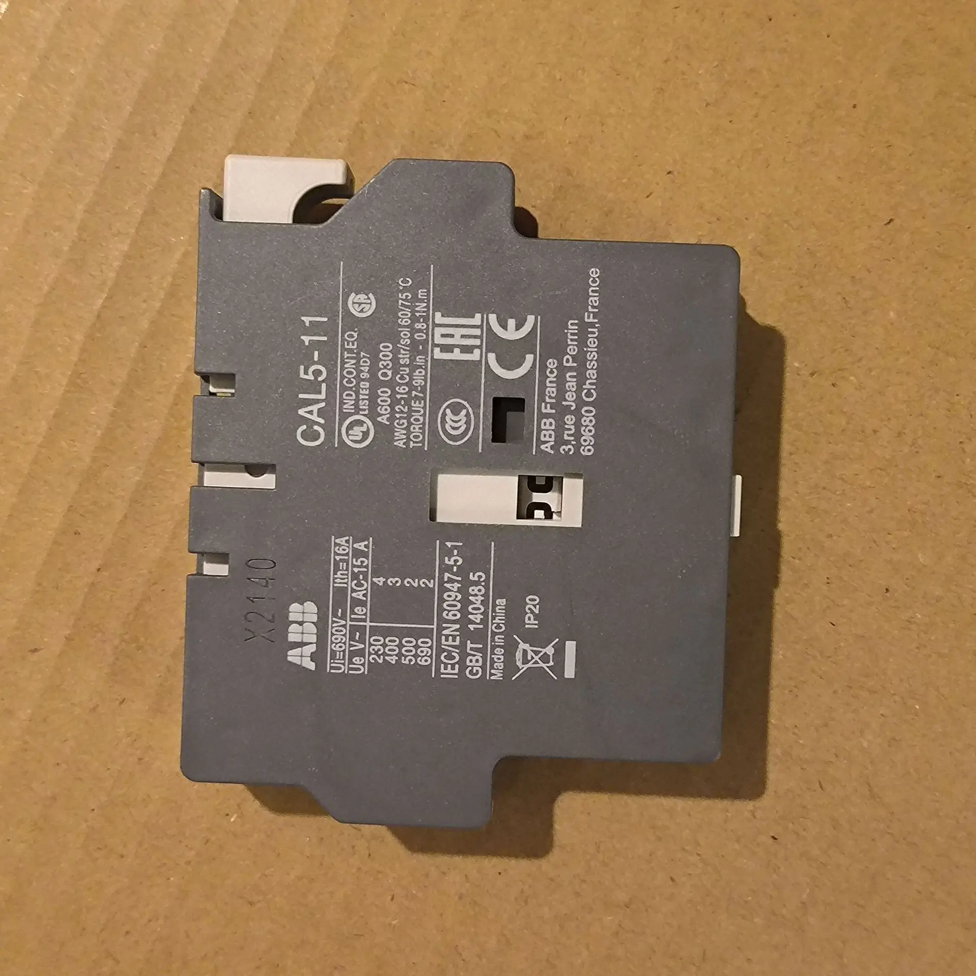 2025 موصل ABB نقطة لمس مثبتة على الجانب CAL5-11 أصلية جديدة 10069840