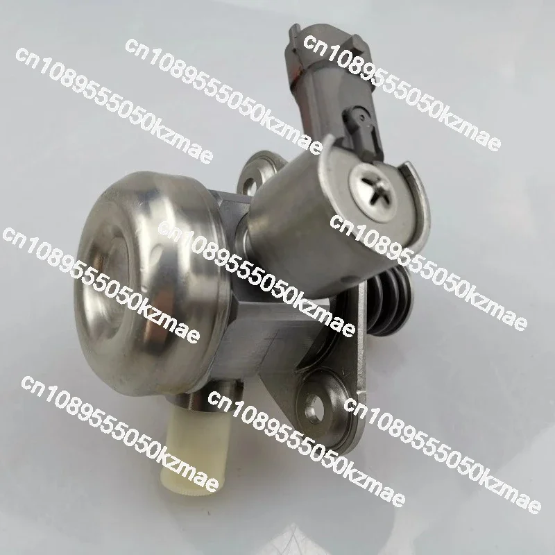 Suitable for G10 2.0T Engine high pressure fuel pump 10171502 0261520430 30033248
