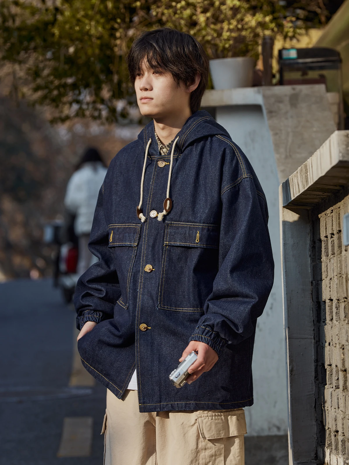 الربيع والخريف اليابانية الرجعية نمط الرجال الأزرق فضفاض عارضة الحد الأدنى تصميم واحدة الصدر مقنعين سترة الدنيم