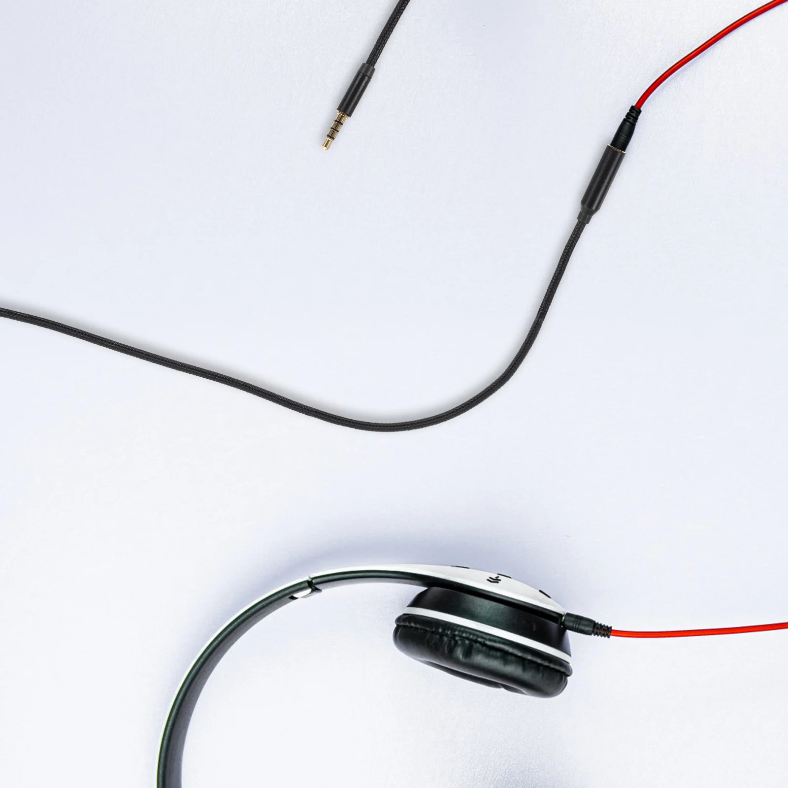 

Audio Cable Extension 2m Female to Male 3.5mm Auxiliary Cable Extension Cord for Phone Car Stereo Audio Aux Extender