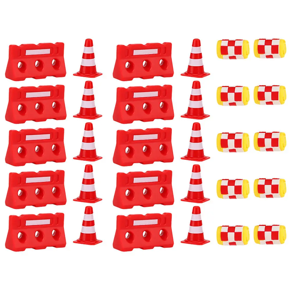 

Набор для интерактивных игр: 30 мини-конусов, дорожных знаков, ограждений и ведер для обучения и симуляции дорожного движения