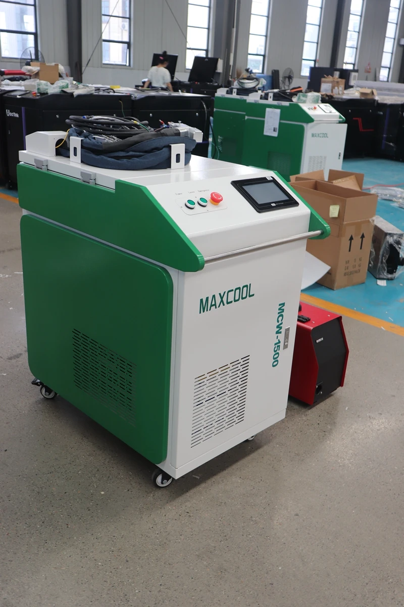 Macchine laser Maxcool 1000w 1500w 2000W 3000W Macchina laser a fibra per taglio, saldatura, funzione di pulizia 3 in 1