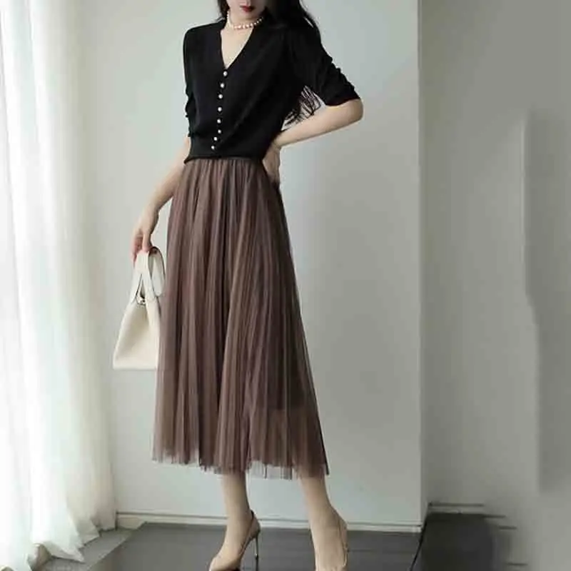 Soft Loose Knitted Sweater Pearl Button V-Neck Knitted Women's Clothing 2023 Summer Mid-Sleeve New Casual Versatile Pullover Top