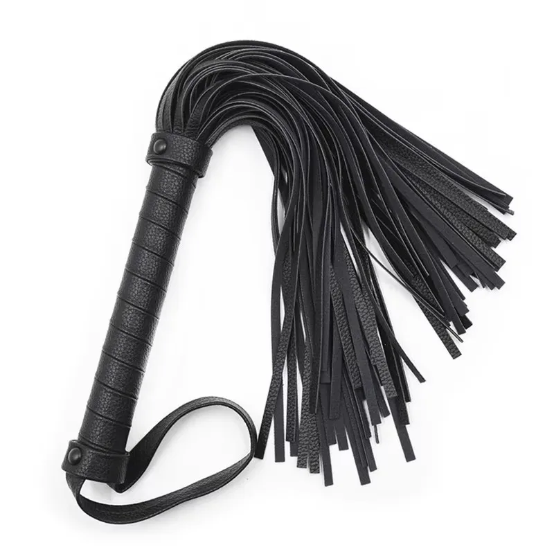 

Черный конский кнут из искусственной кожи, 42 см, конский кнут Flogger для тренировки лошадей, кнут из искусственной кожи с ручкой с инкрустацией заклепками
