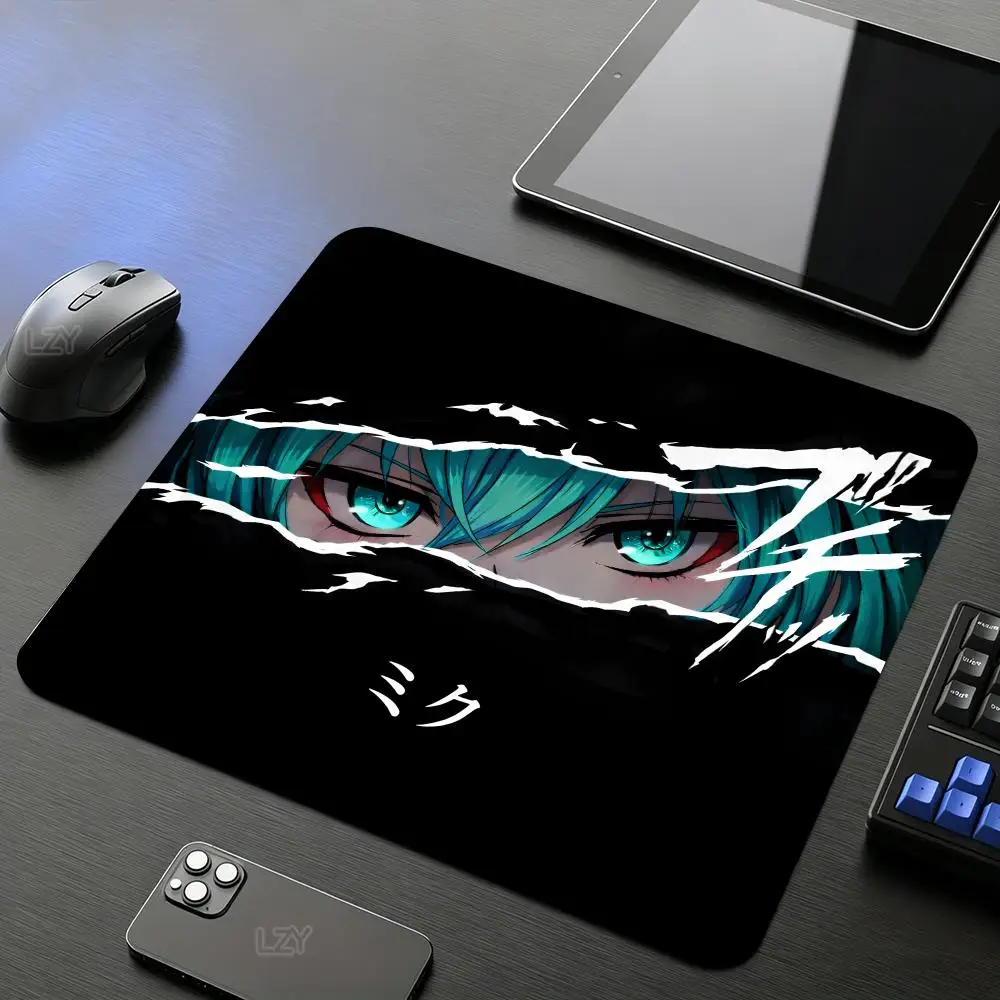 Black Cool Girl Mousepad 18X22 Small Game Rubber Anti-Slip Mouse Pad PC Gaming Computer Desk Mat Esport Office Keyboard Desk Mat