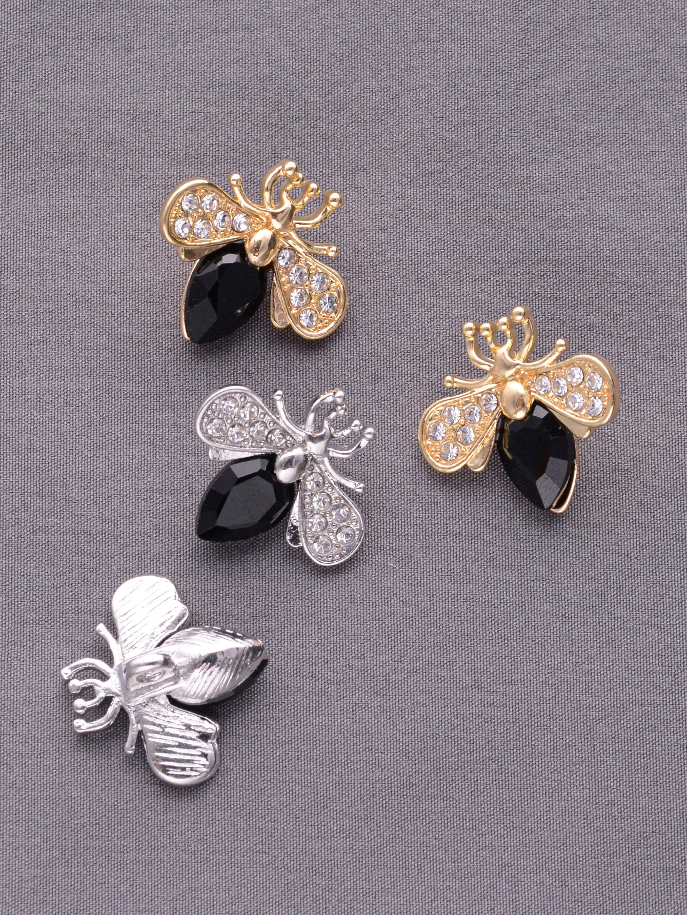 6pcs Fashion Crystal Rhinestone Metal Little Bee Buttons For Sweater Coat Shoes Decor DIY Shank Sewing Button Jewelry Accessory