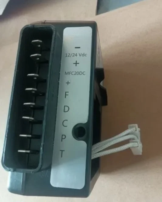 driver-modulo-del-compressore-a-frequenza-variabile-cc-12-24-v-mfc20dc