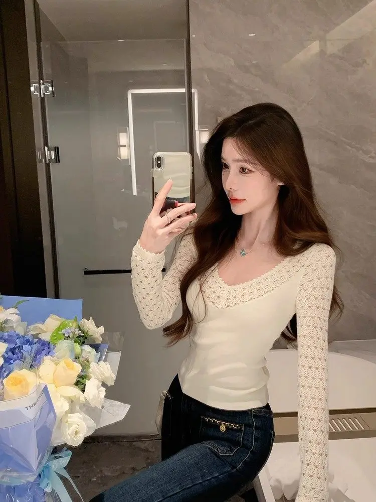 

Sexy White Lace Trim Hollow out Long Sve Knitted Top Women's Slim Fit Base irt Spring Season V Ne Design Sensual Sle