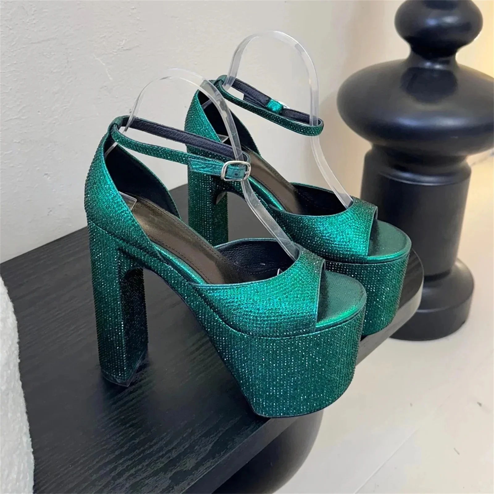 

2025 Newest Sexy BlingBling Diamond Peep-Toe Platform Super High Heel Ankle-Strap Woman Sandals Pumps Banquet Zapatos De Mujer