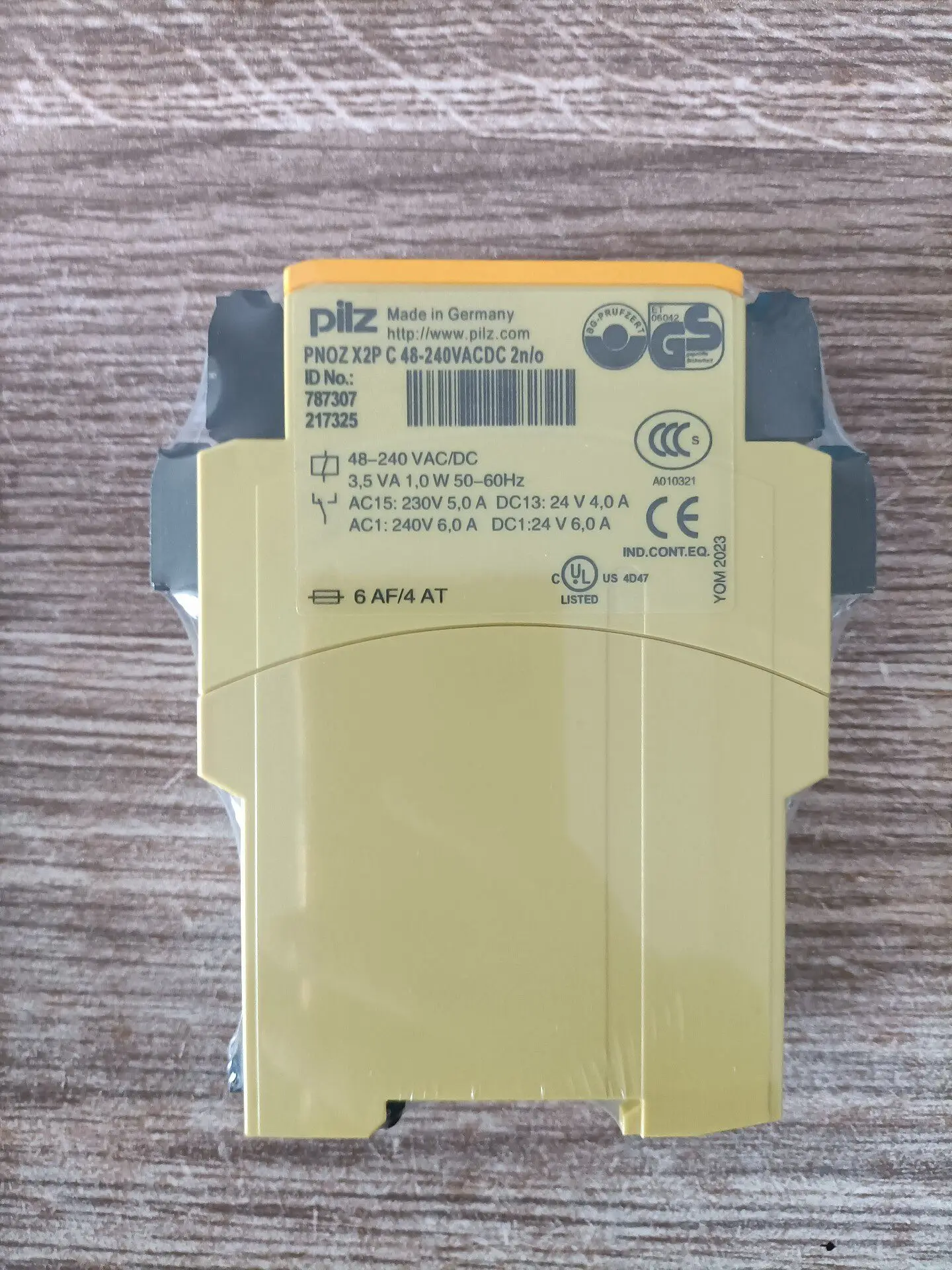 PILZ PNOZ X2P Safety Relay Model 787307 in Stock