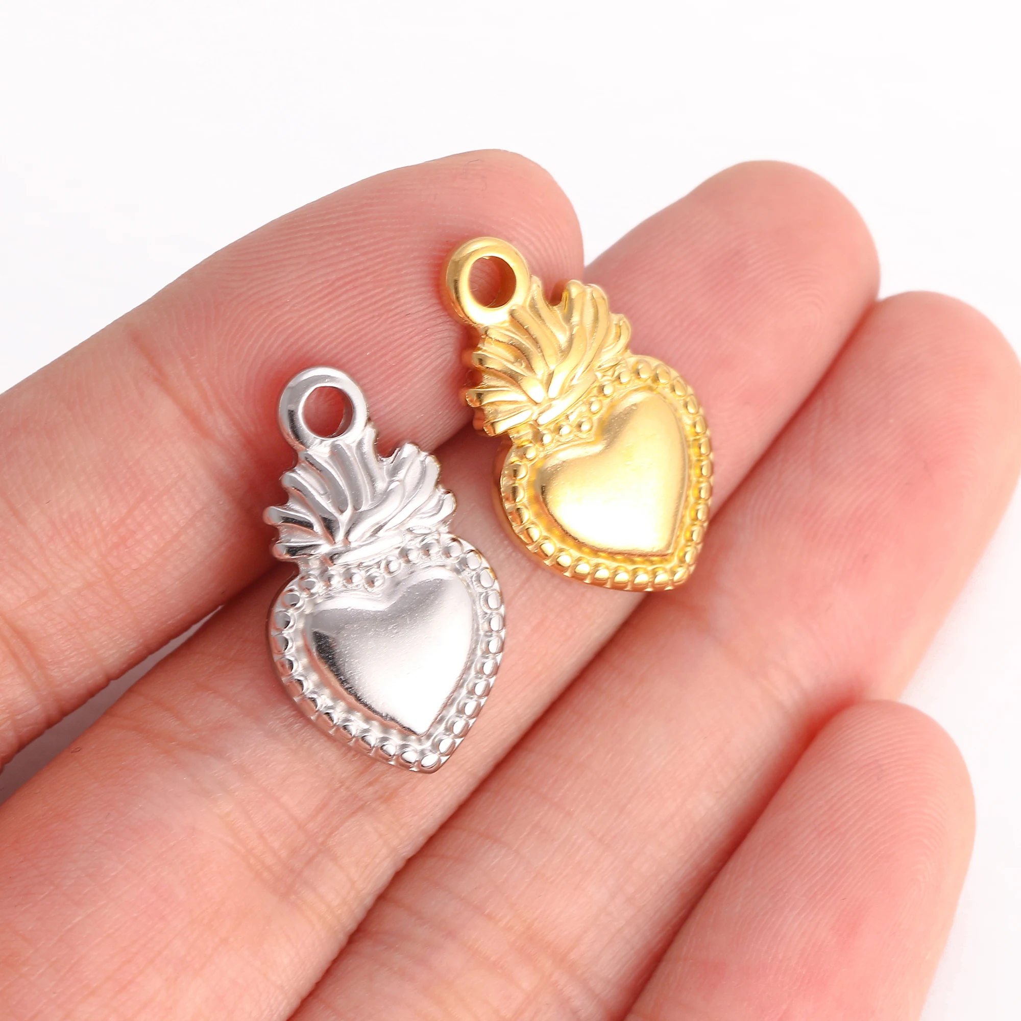 3Pc/Lot Christian Amulet Pendants Stainless Steel Sacred Heart Charms Flame Love Heart DIY Necklace Earring Jewelry Accessories