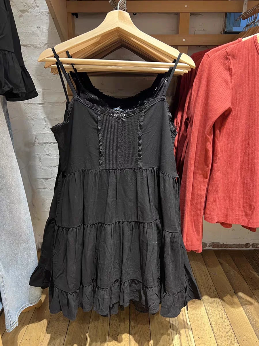 Mini abito con lacci sul retro in pizzo nero Abito da donna con scollo a V senza maniche A-line Abiti corti Estate Dolce Solid Camis Abiti Y2k