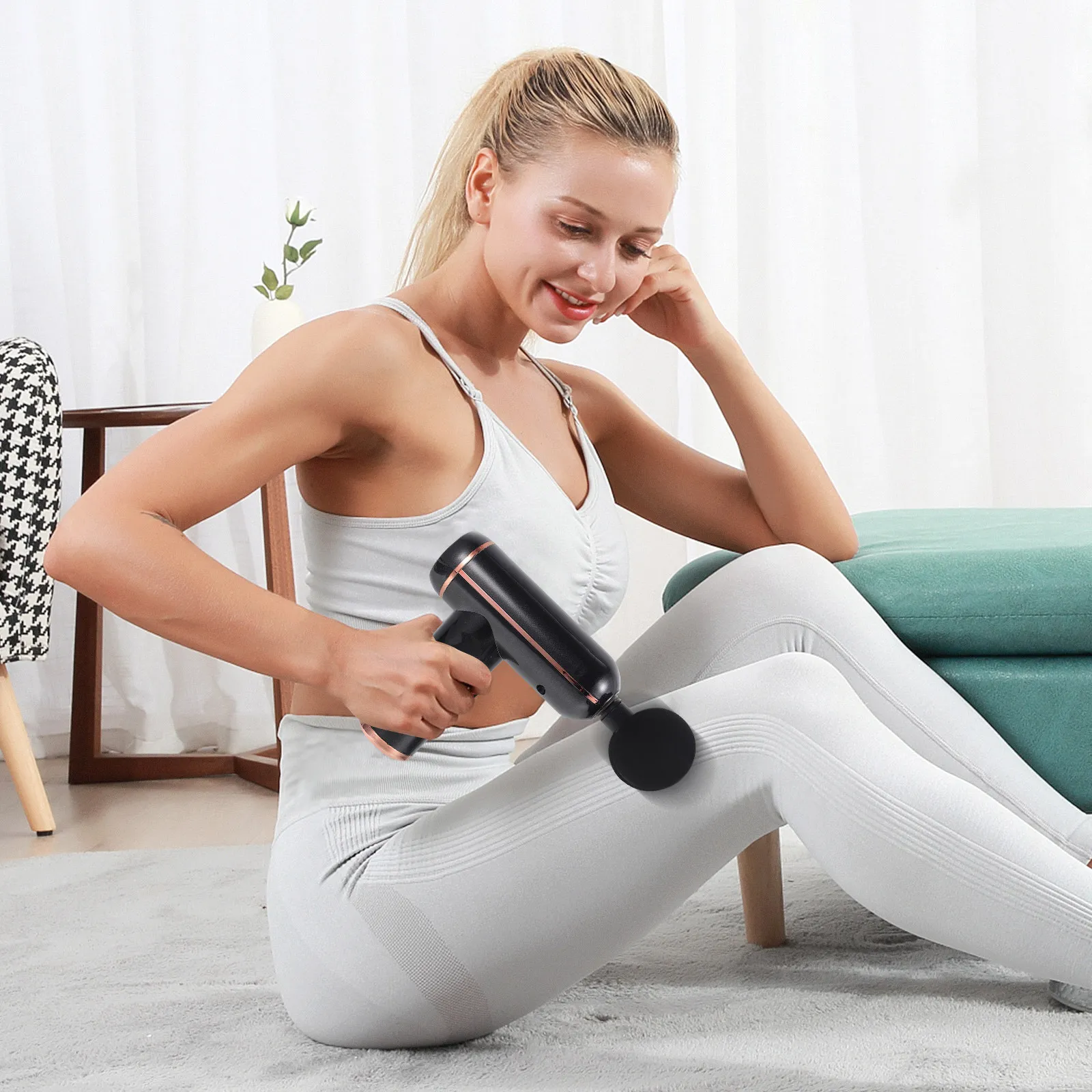 

Набор портативных массажеров для фасций с сенсорным экраном, 6 режимов регулировки, 4 сменными насадками, удобный для путешествий