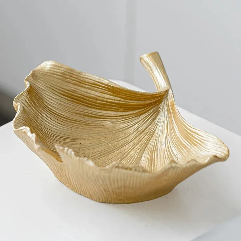 Resin Golden Ginkgo Leaves Storage Decorative Figurines for Desktop Decor Porch Desktop Key Snack Storage Container