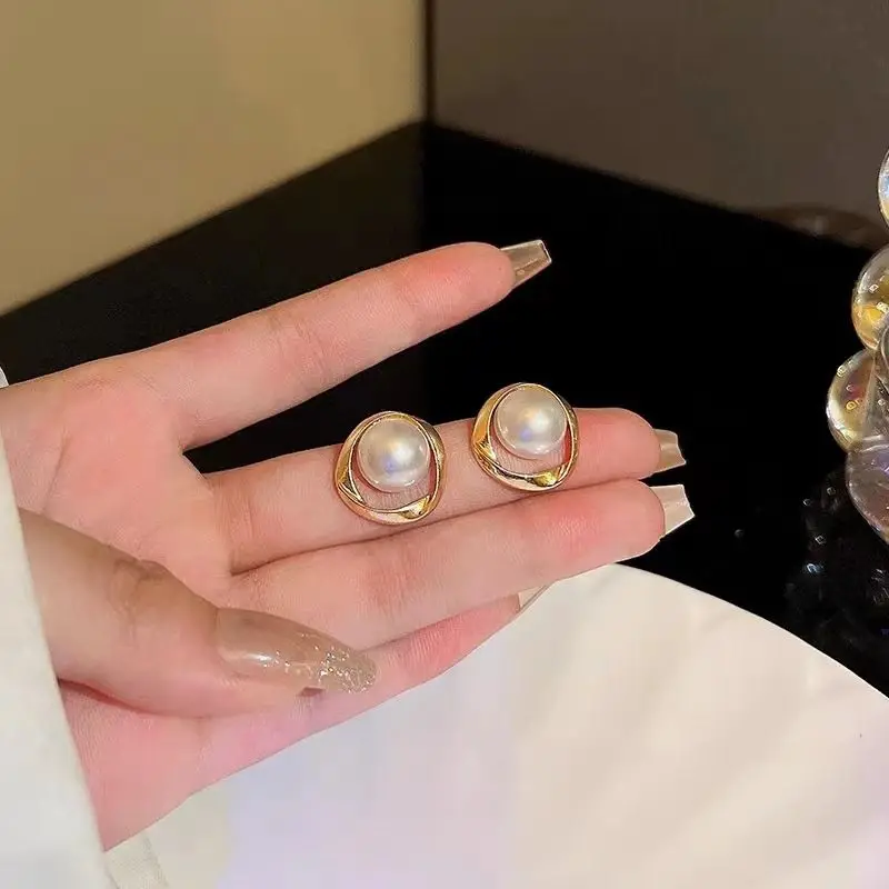 Geometric Pearl Ring Earrings for Women's 2024 Latest Korean version with niche design image 5