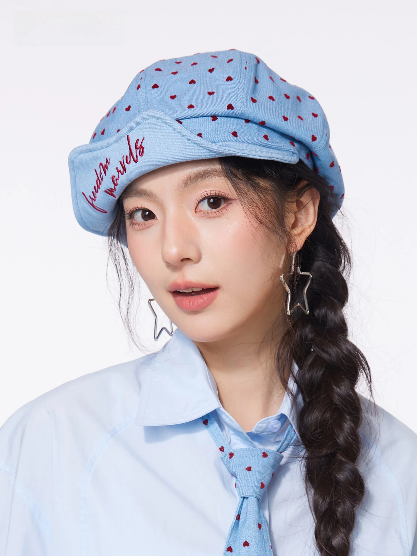 レディースデニムベレー帽-春夏-大きめサイズ-刺繍ハート-ペディラーキャップ-小顔効果-八角形ペインターハット