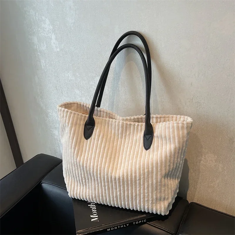 Simple Fashion Woolen Solid Color Zipper Hot Selling Large Capacity Shoulder Bag 2024 Winter Versatile Popular Plush Tote Bag