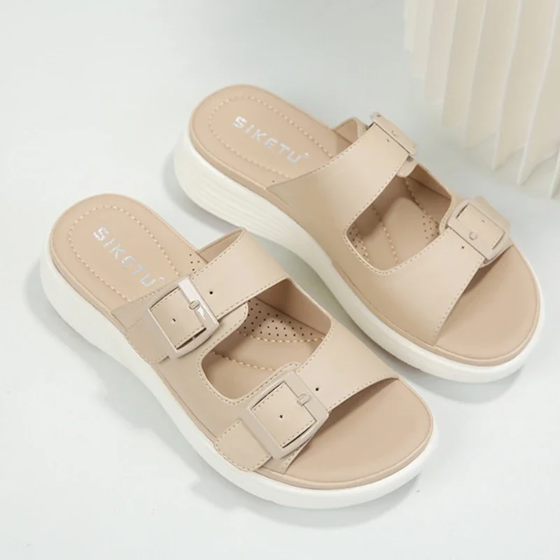 Women's Large Size Slippers Thick Soled Walking Beach Shoes Belt Buckle Solid Color Casual Lightweight Comfortable Sandals