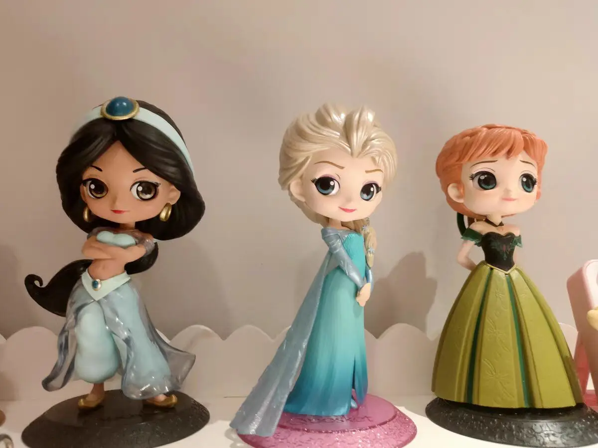 アニメディズニー Q バージョン冷凍ロングヘアプリンセスエルサアナベル人形玩具アニメ周囲の車の装飾人形飾りおもちゃ