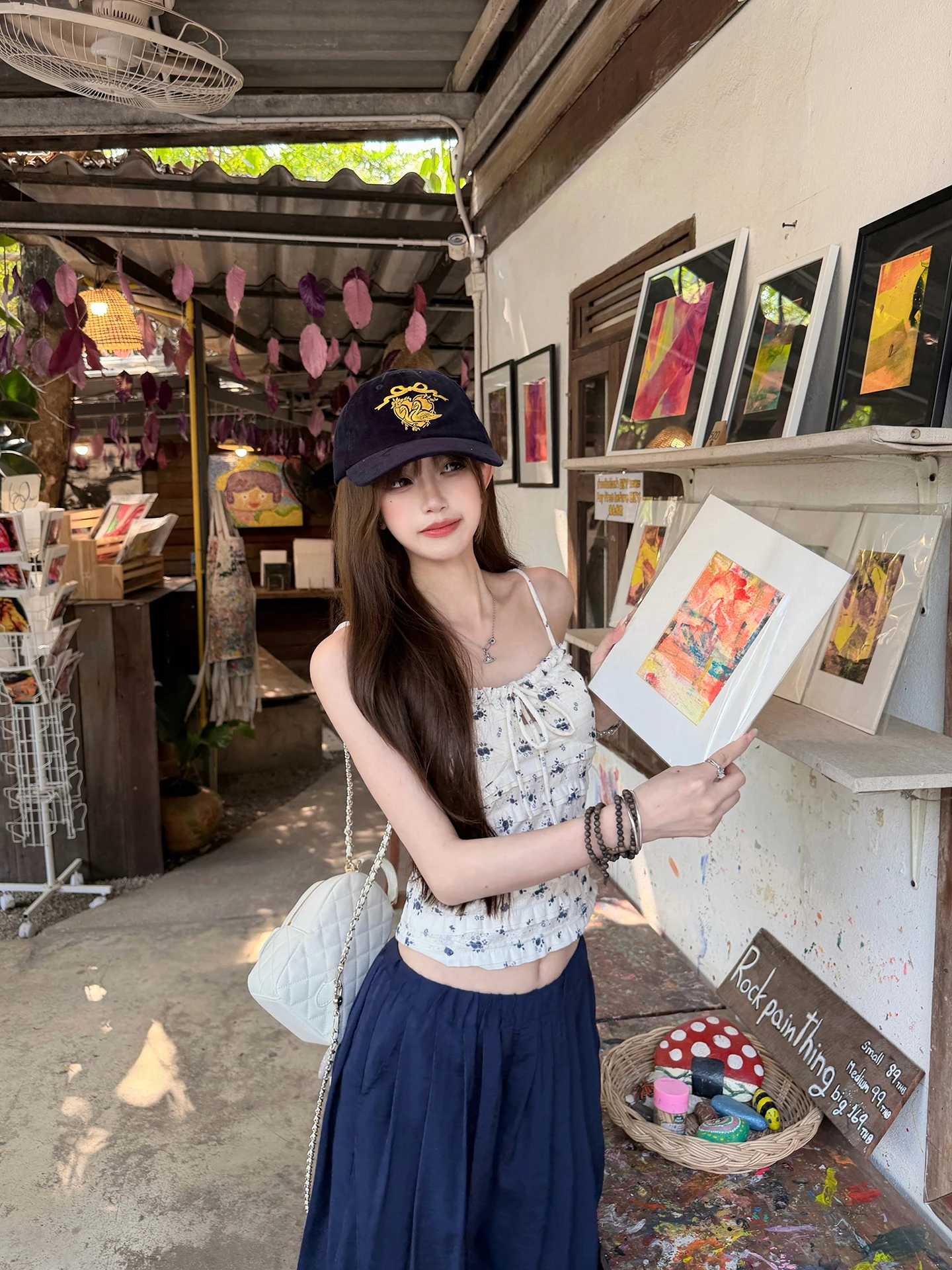 

Женский летний топ Cuitcuit Chiang Mai Afternoon Pure Desire с V-образным вырезом, без бретелек, с цветочным принтом, без рукавов