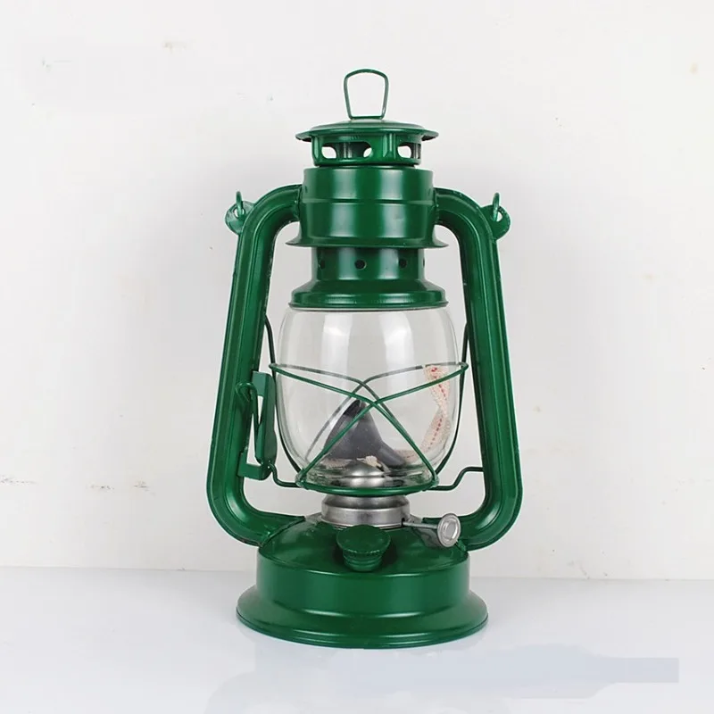 

1pack Oil Burning Lantern,outdoor Camping Lamp,different Height,different Color