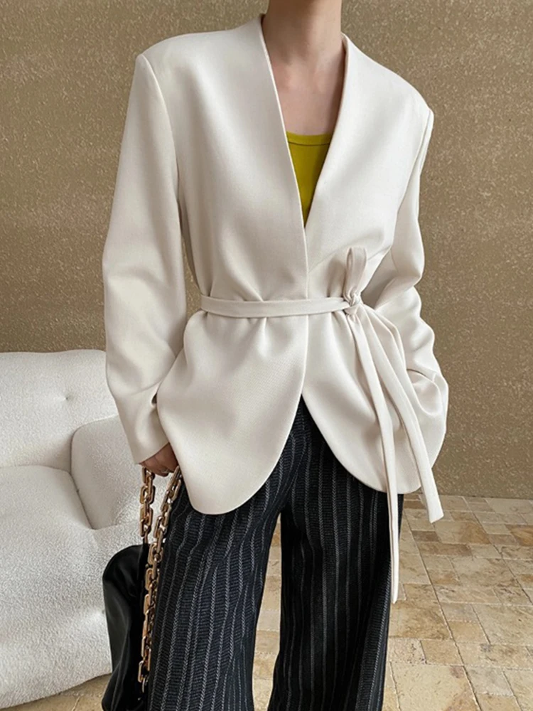 DEAT Fashion Women's Blazer V-neck Long Sleeves Loose Sashes Soild Color Simple Suit Jackets Autumn 2025 New Tide 7AB6173