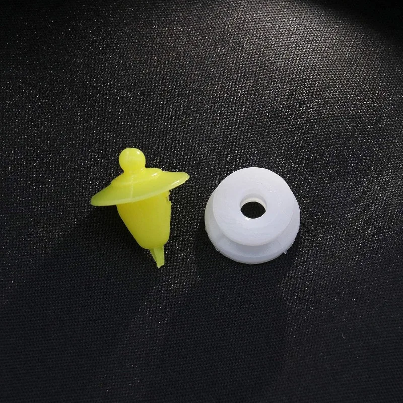 50PCS Door Card Panel Interior Trim Clips Fasteners for Renault Megane Opel Vivaro Movano Nissan Volvo V70 XC70 XC90 7703077250 view 3