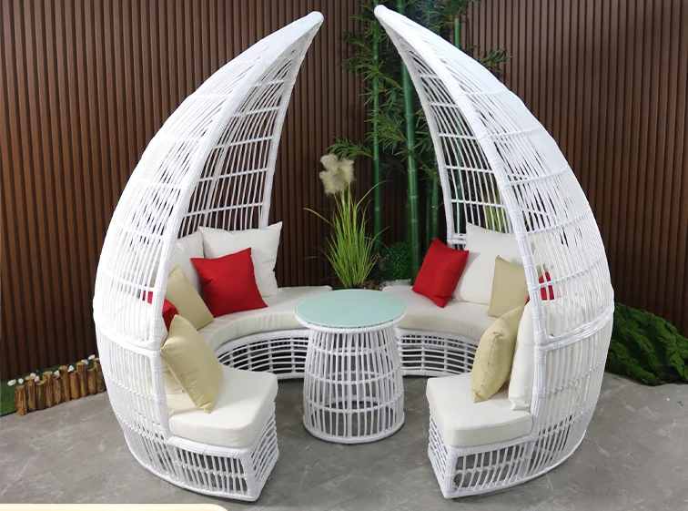 Custom creative lying bed outdoor relaxation large round bed Bird's Nest Hotel Clubhouse