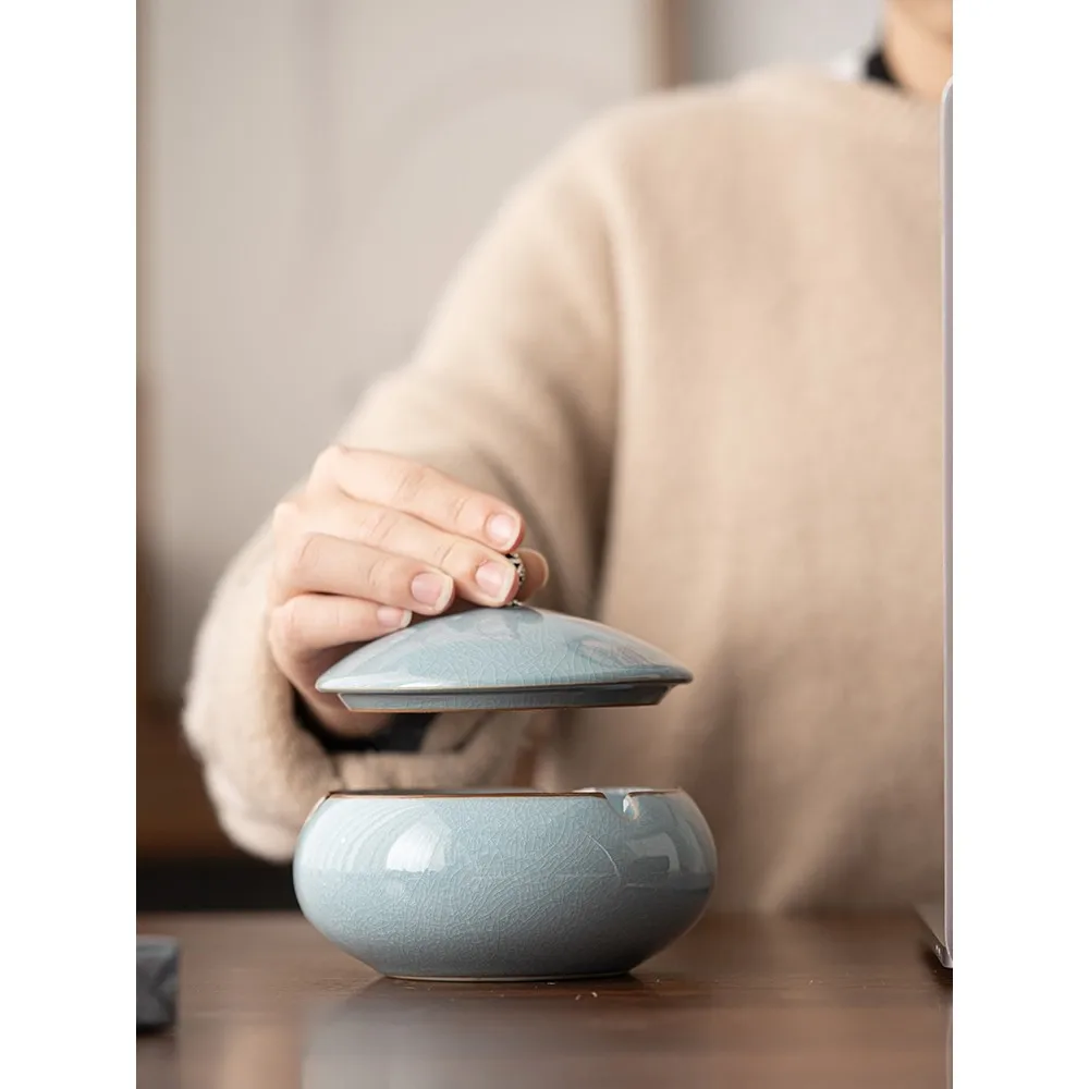 Large Ceramic Ashtray with Lid for Home Living Room Office Anti-Dust Luxury Creative Tea Table Decoration view 4