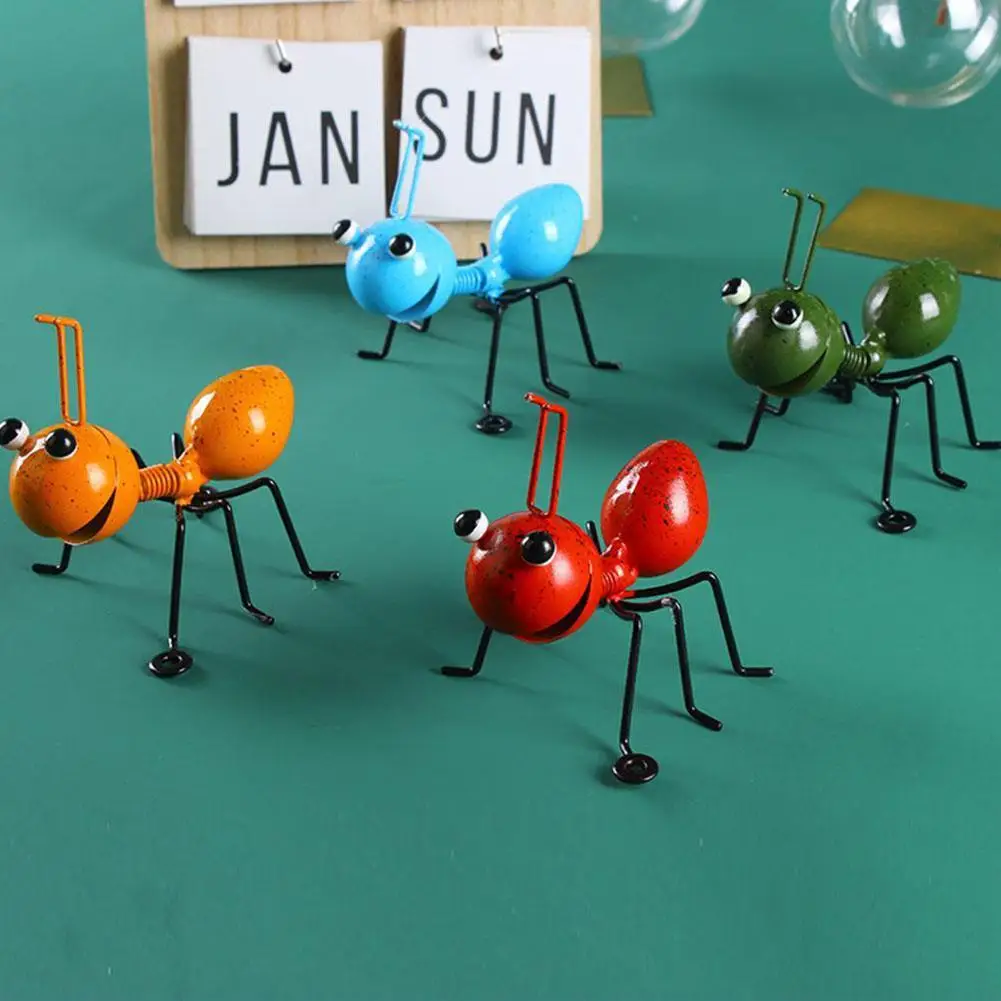 Cute Ant Statue Garden Decor Figure Stand Ant for Outdoor Yard Lawn Decoration Iron Ant Sculpture Home Desktop Decoration