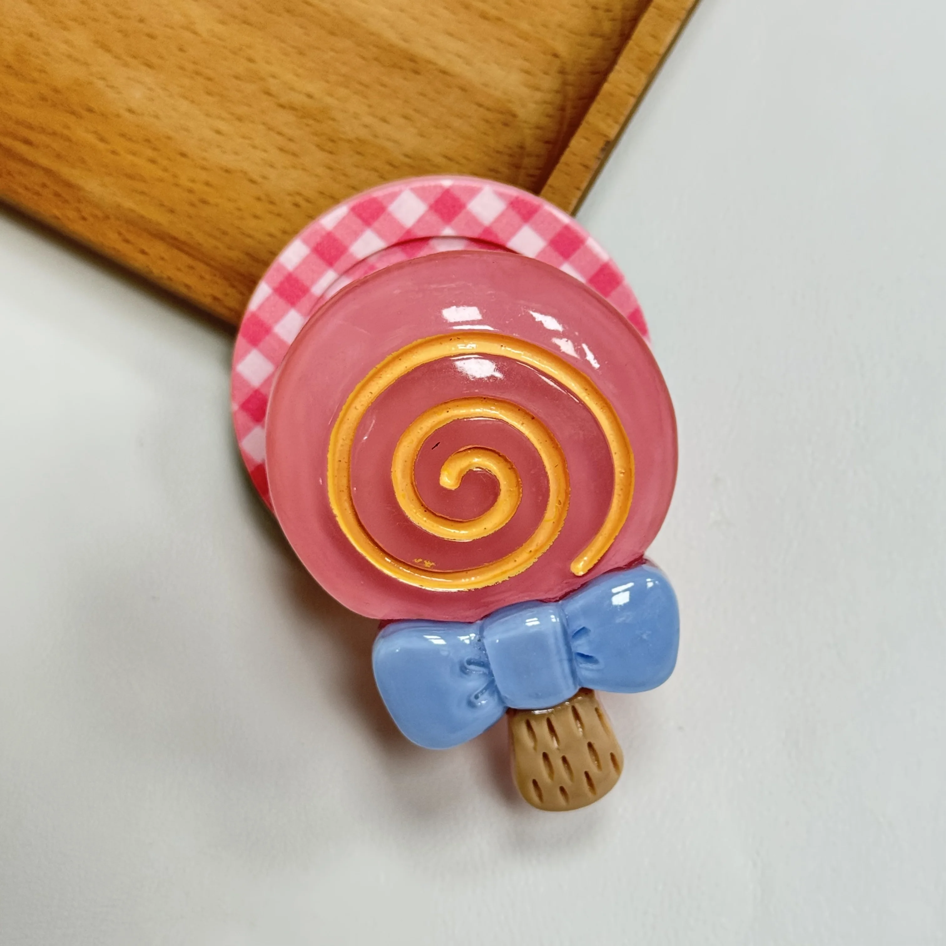 متعة ولطيفة الملونة مصاصة المغناطيسي قوس للطي مناسبة لفون 17 جراب هاتف دعم حامل حلقة الهاتف