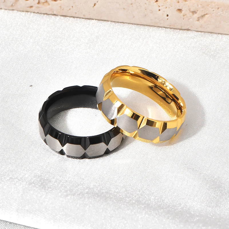 Original New Simple Beveled Edge V-Slot Electricity Couple Ring Spot Trendyy Titanium Steel Ring Hip-Hop Trendyy Ring