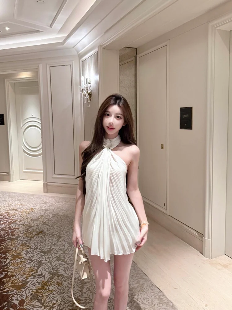 

Elegant Women's Strapless Vest Heavy Embellished Button Neck Hanging Silk Satin Pleated Back Beautiful Small Shirt Sweet Styl...