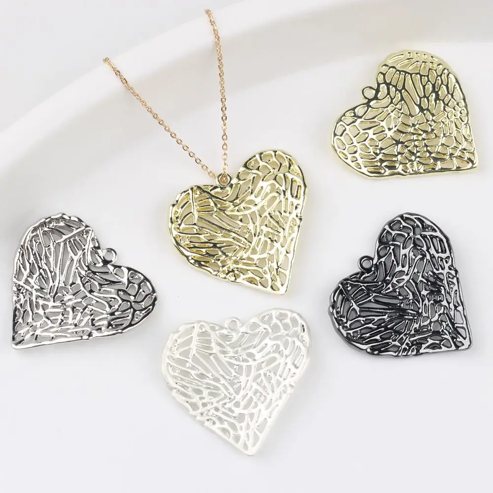 100pcs Handmade Love Heart Pendant Charms Hollow Pendants Necklace Earrings Jewelry Pendant Connectors Diy Jewelry Making