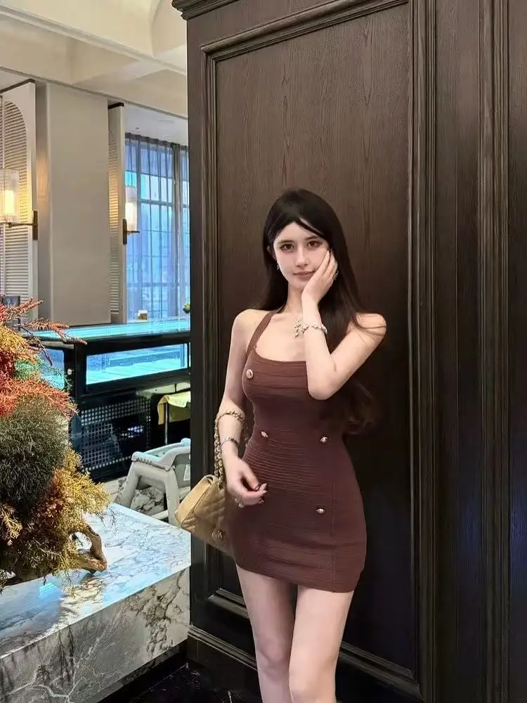 Mini robe tricotée noire, Sexy, élégante, sans bretelles, jupe moulante pour femmes, à la mode, nouvelle robe courte, 2025 N732