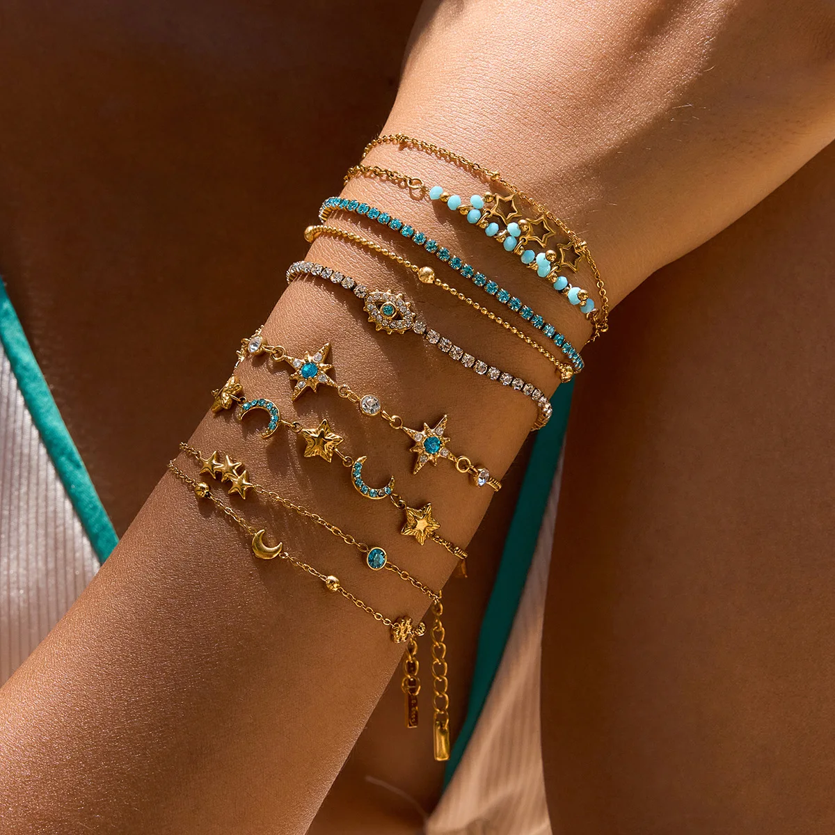 

Stainless steel women's bracelet with a unique star-shaped design, offering understated luxury and versatility.
