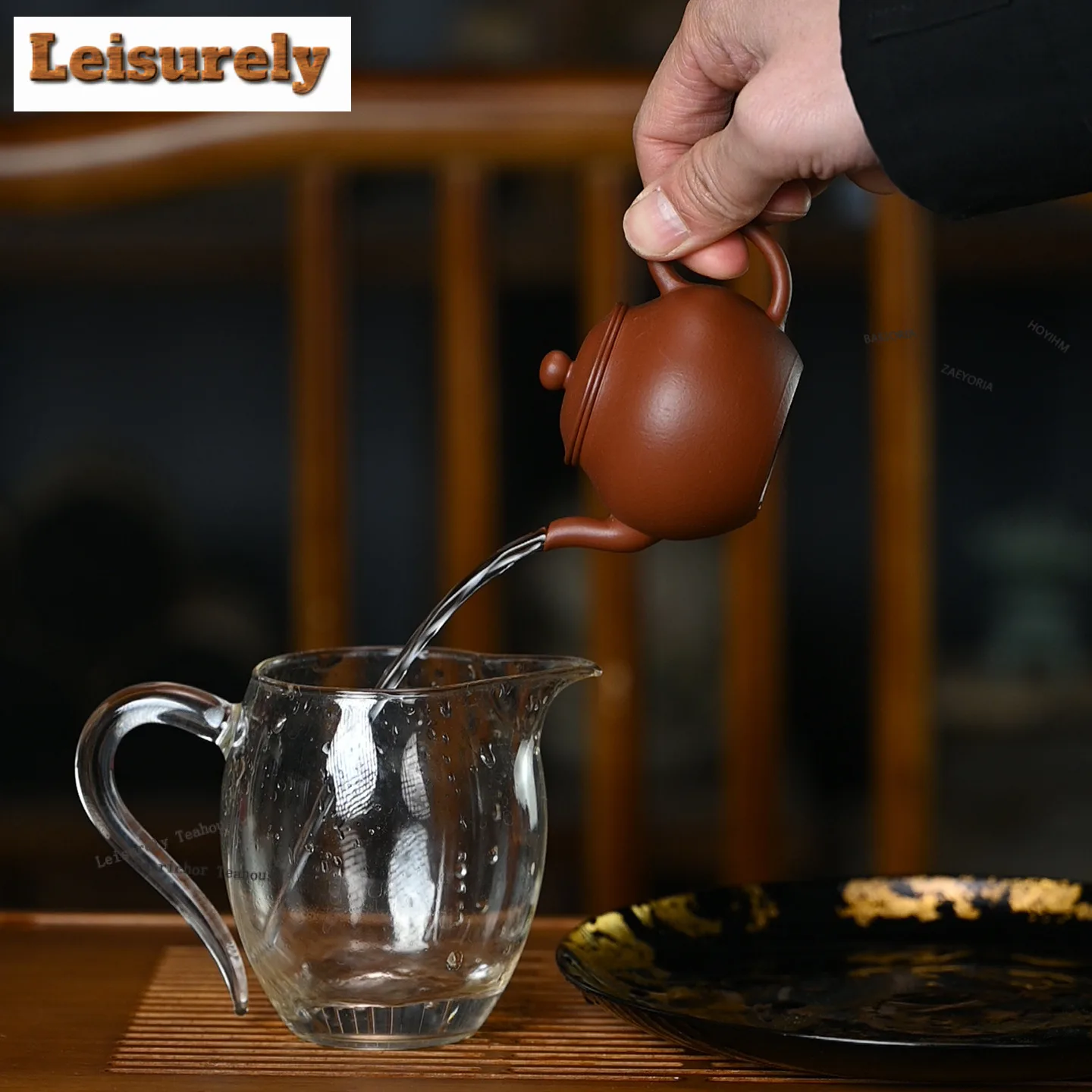 

130ml Classic Yixing Purple Clay Teapots Master Handmade Little Palace Lantern Pot Raw Ore Zhu Mud Tea Brewing Kettle Zisha Tea