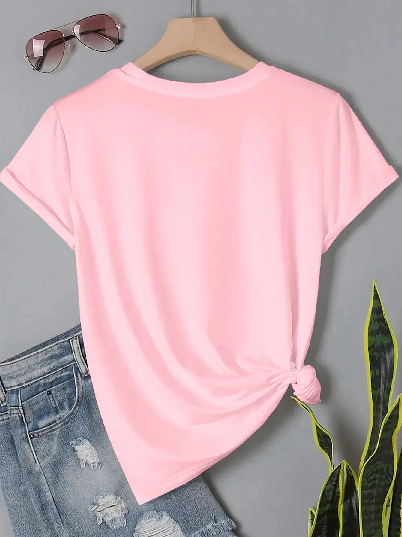 تي شيرت نسائي برقبة دائرية مع تي شيرت كاجوال بأكمام قصيرة مطبوع عليه رسوم كرتونية خنزير وردي لطيف، جرافيك مريح ومتعدد الاستخدامات Y2K