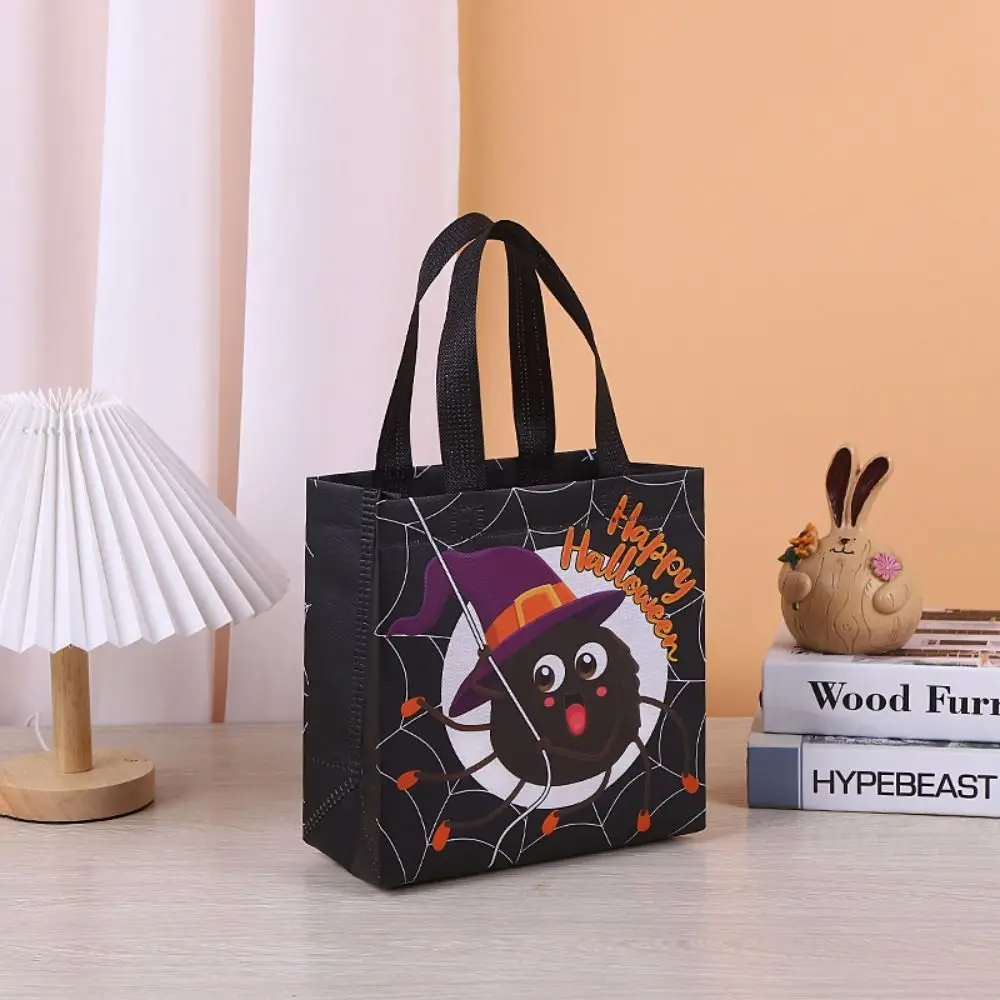 Bolsa portátil não tecida para o Dia das Bruxas, Saco de abóbora impresso, Castelo e Halloween Gift, Saco de Truque ou Treat, Grande Capacidade, Fantasma, Presentes