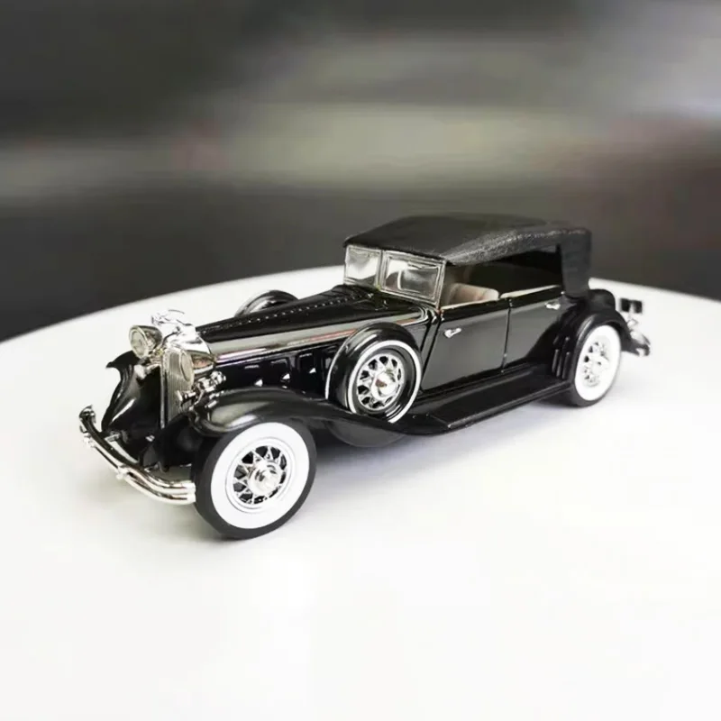Diecast 1:32 Scale 1932 Chrysler LEBARON Alloy Vintage Car Model Finished Product Simulation Toy Collection Static Model