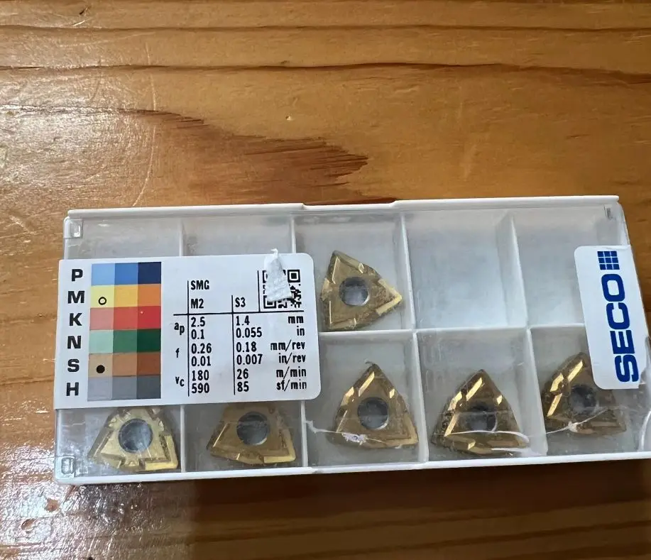 

Hard alloy cutting blades SEEX1204AFTN-M15,F40M