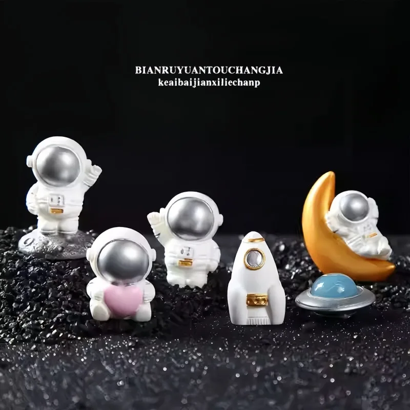 Space Astronaut Resin Home Decoration desktop Ornament Car Ornament