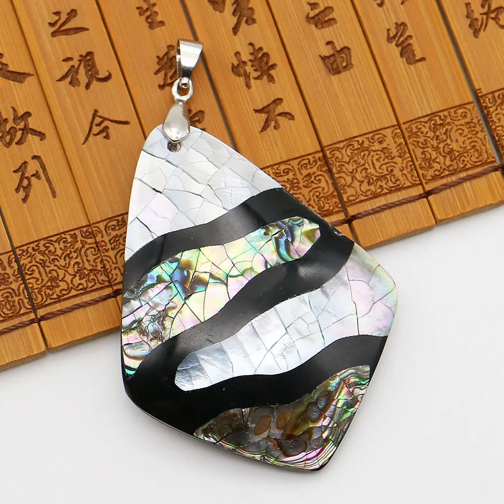

Various Shapes Natural Seawater Shell Pendant Single-sided Abalone And Black Shell Splicing Charms Fashion Necklace Materisl 1pc
